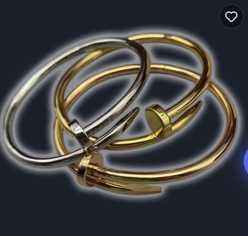 C&T bracelet with packaging
