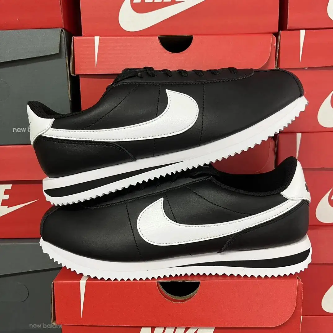 Nike Cortez Black White