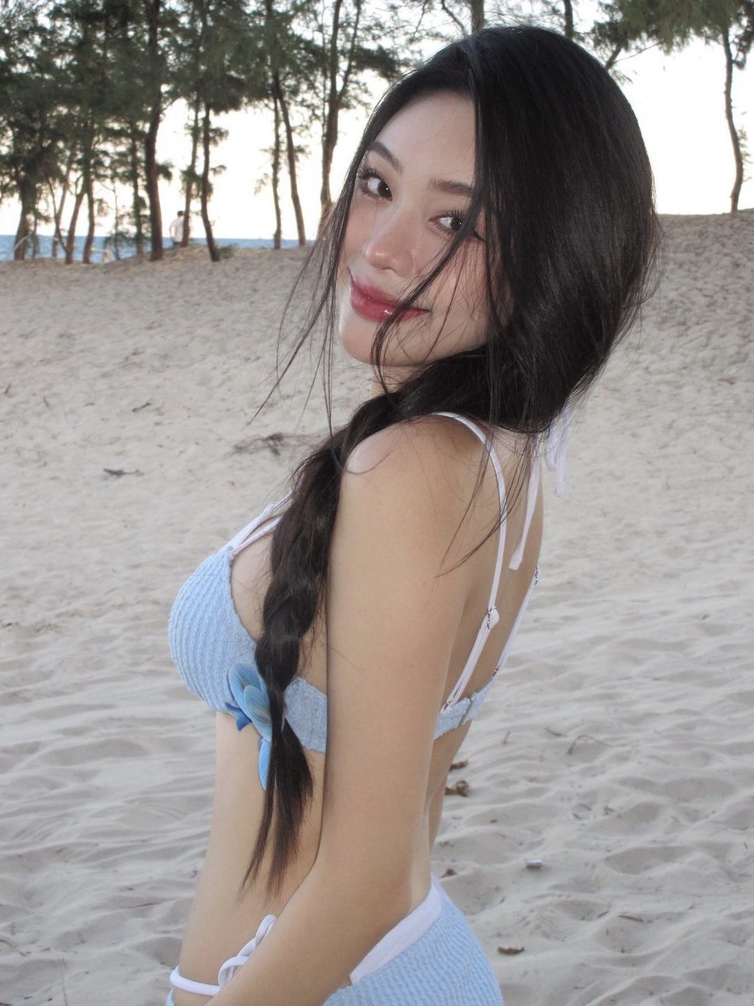 High-end sexy backless girl gathered small fresh hot girl bikini bikini bikini hot spring split swimming suit
