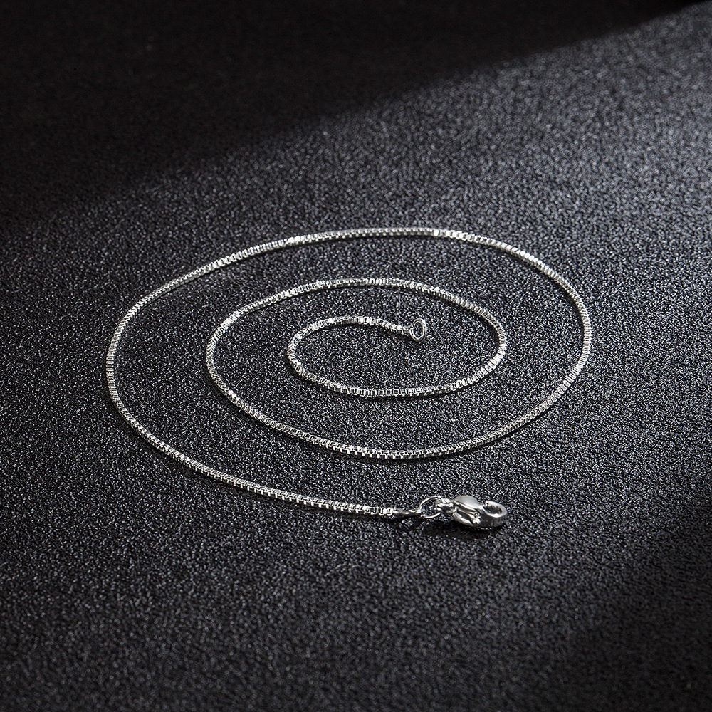 Personalized sweet beauty clavicle necklace elegant necklace box chain single chain short fashion simple square necklace