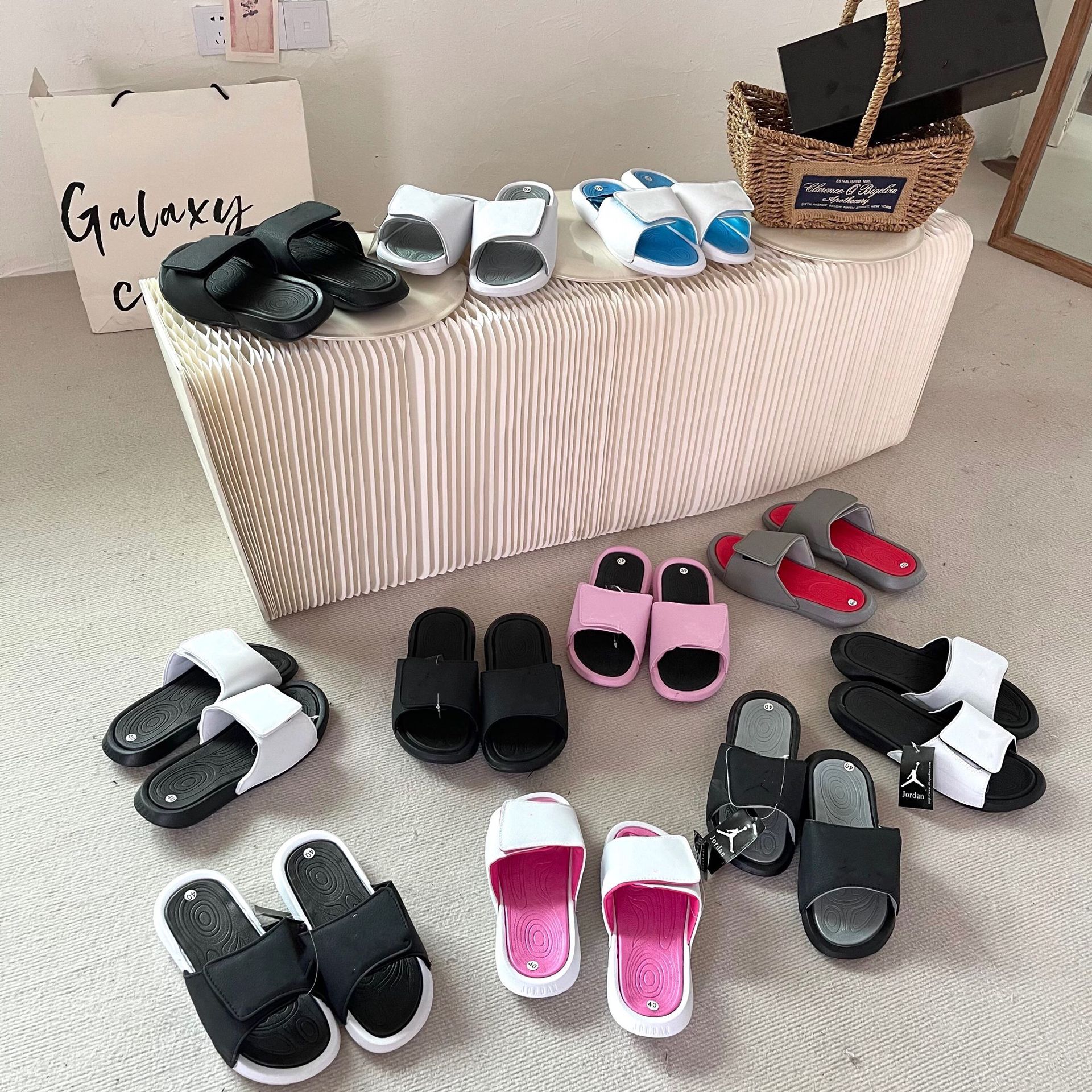 Air Trapeze Slippers for Men and Women Couple Aj Sandals Joe 6 Female Student Basketball Sports Hook Summer Beach Shoes Trendy Brand Foto QC da 1688 su Qualit.ly