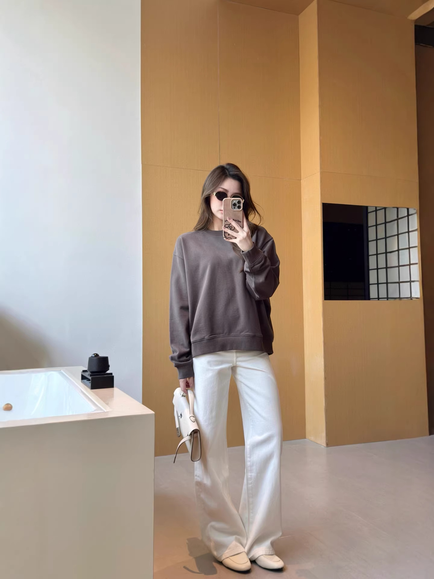 Hot-Selling Item in the Live Broadcast: American Retro Style Round-Neck Long-Sleeve Cotton Sweatshirt in Earthy Gray, Simple Gao Design, Loose Fit, Versatile