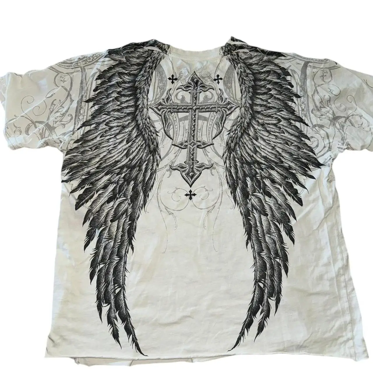 Shoulder slimming! Subcultural punk! Niche street versatile wing cross dark style short sleeved T-shirt