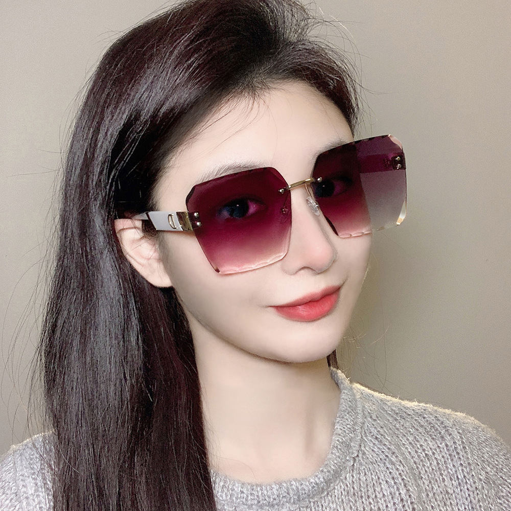 New fashion frameless trim sunglasses chattering net red same style square outside line outside sunglasses female high sense INS
