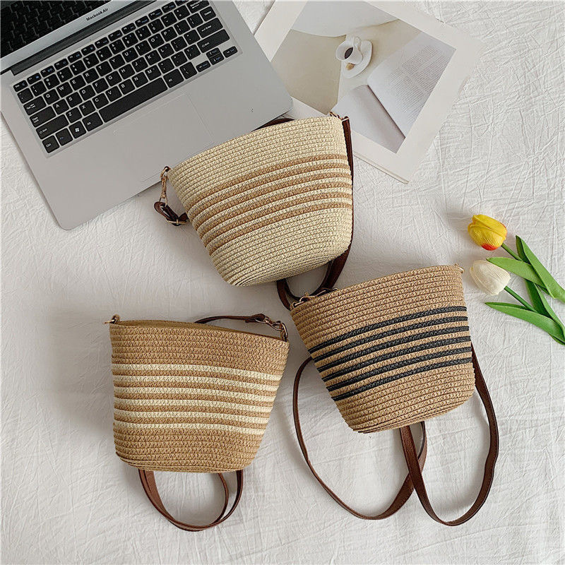 Zipper Tote Straw Bag for Women, Crossbody Beach Bucket Bag, Vacation Fashion, Versatile Shoulder Bag, Niche Ins-Style Woven Soft Bag