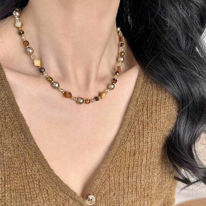 Autumn and Winter New Shell Necklace Women's Accessible Luxury Niche Maillard Tiger Eye Stone Beaded Necklace Elegant Simple Sweater Chain
