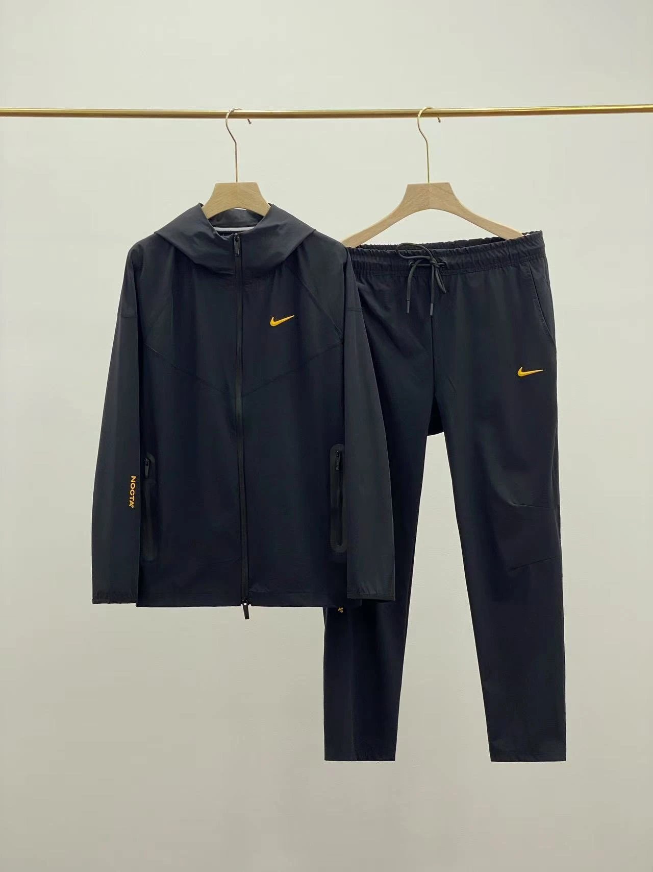 时尚套装-igireps1 photo QC de WEIDIAN sur Qualit.ly