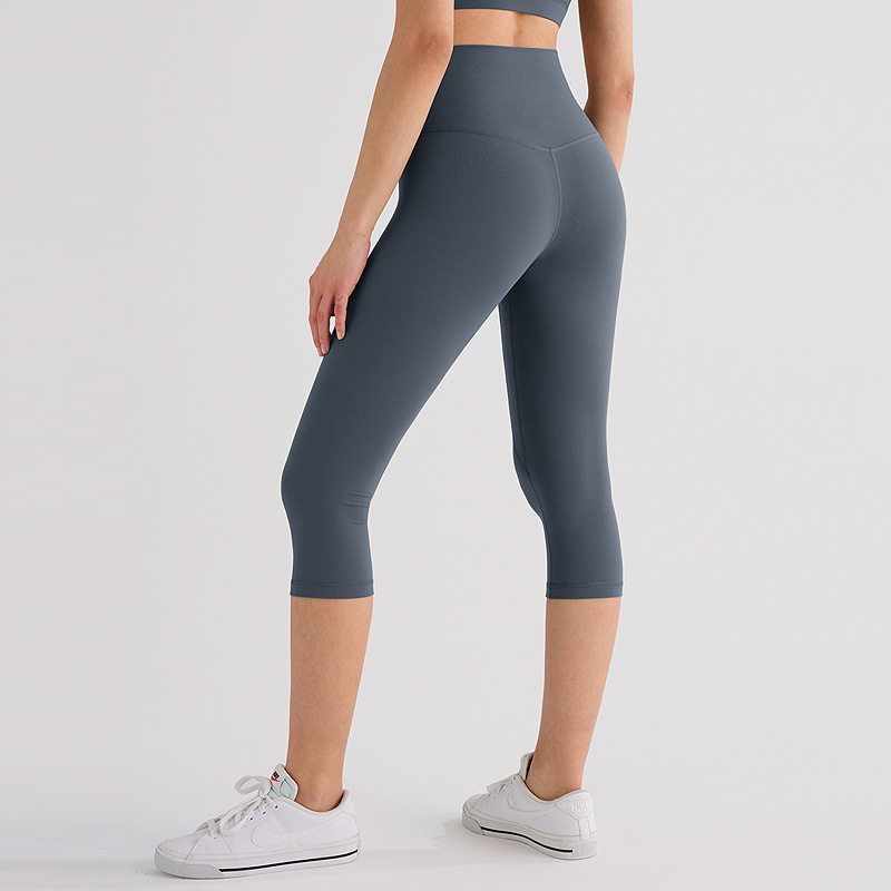 Runa Pulse Yoga Pants for Women, Moisture-Wicking, Running, Cycling, Fitness, Sports, Tight-Fitting Capri Pants, Capri Yoga Pants