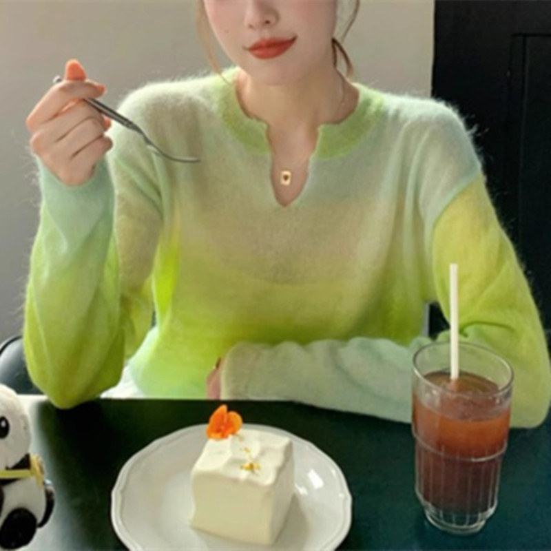 Spring Little Man Haima Wool Sweater Loose Lazy Long-sleeved Top Dopamine Gradient V-neck Sweater for Women