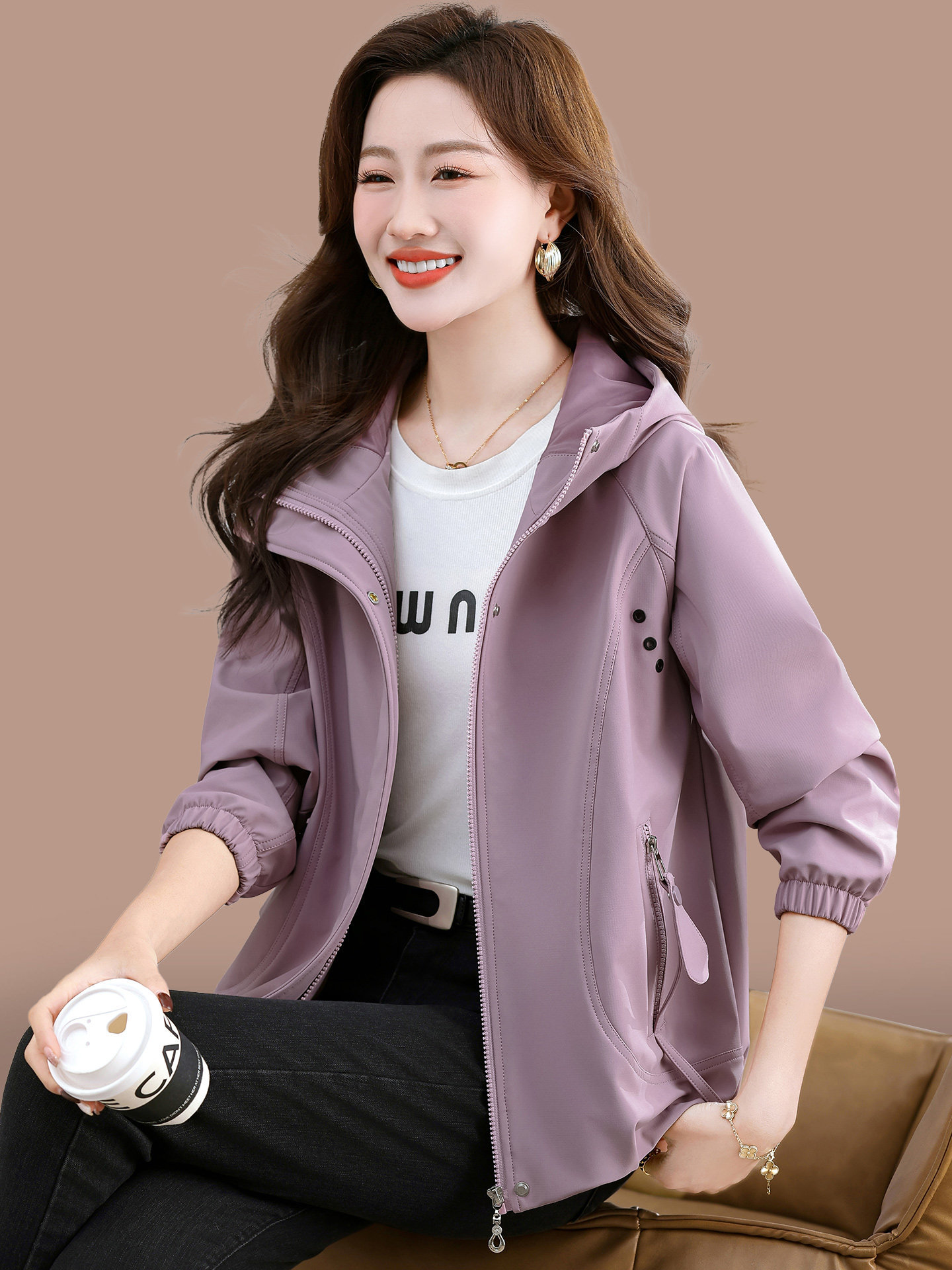 Hooded Windbreaker Jacket for Women, Spring and Autumn 2026 New Style, Stylish Brand for Middle-Aged Moms, Loose-Fitting Spring Jacket Trench Coat