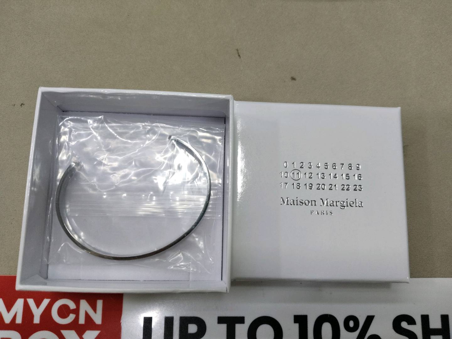 Pyc Bracelet Titanium Steel Frosted Reversal Logo Bracelet European and American Opening Casual Bracelet Couple Accessories — QC-foto 3