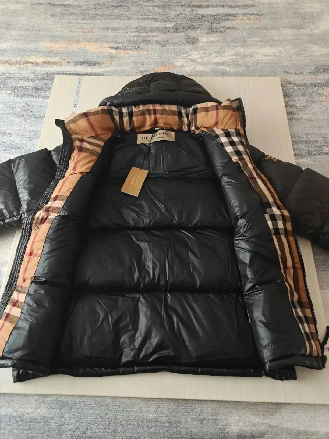 WT-high version of the letter logo hooded down jacket men and women winter new warm fashion casual duck down jacket