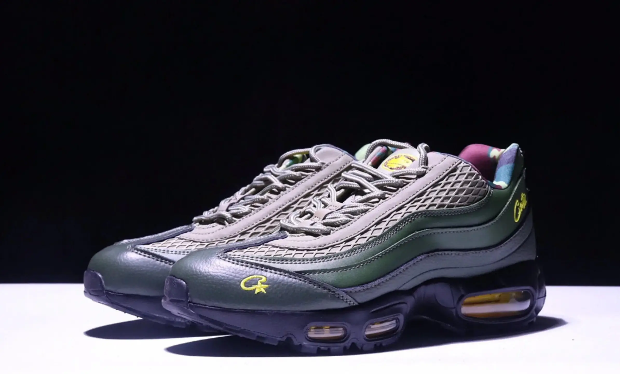 Corteiz x zNIKE Air Max 95 collaboration retro comfortable air cushioned sports shoes in black and pink FB2709-001