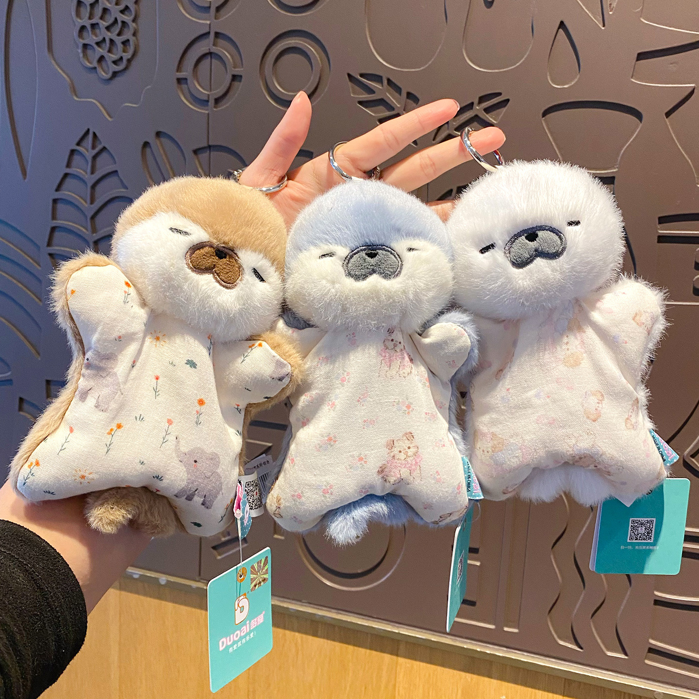 Original 18cm Plush Seal Keychain Cartoon Pillow Wrist Pad Stress Relief Toy Backpack Pendant