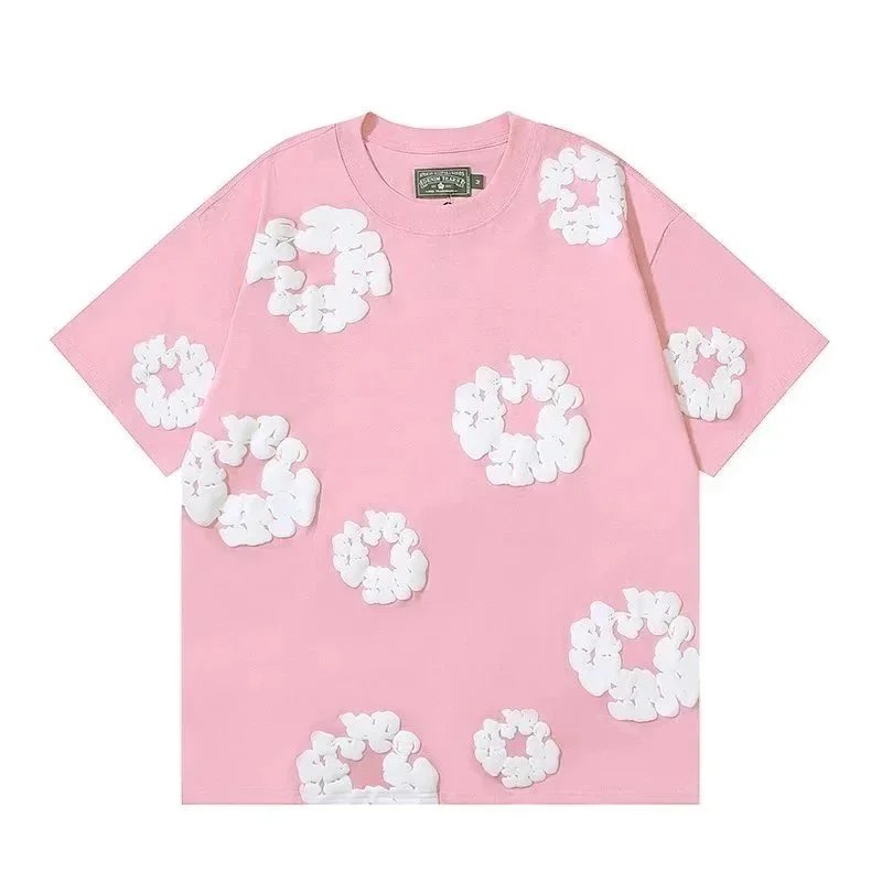 Di T-shirt and shorts