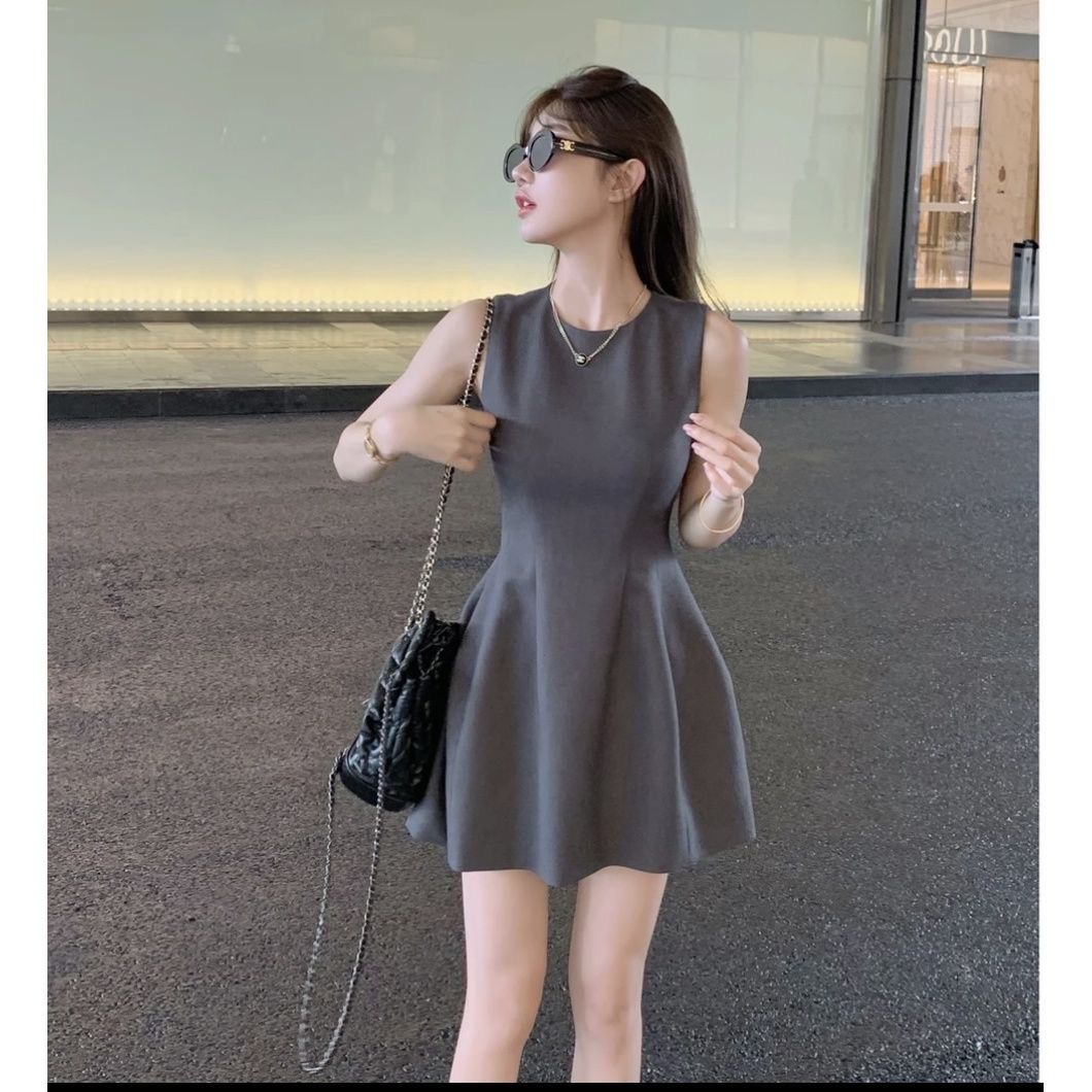 Crewneck Fashionable Simple Sleeveless Vest dress Women's Summer New Elegant Korean Style Slim-fit Skirt with Tight Waist