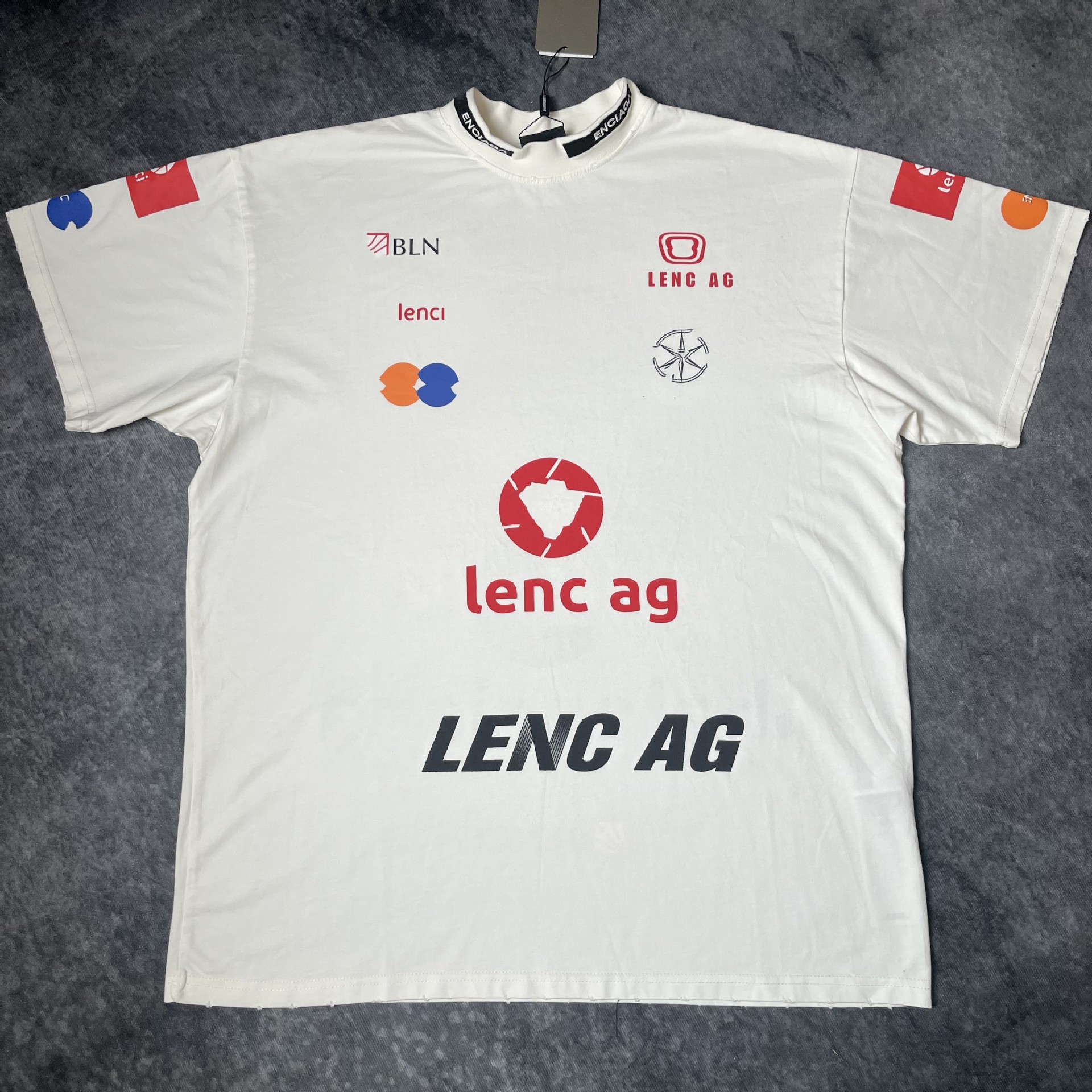 High version B's new neckline embroidered short-sleeved T-shirt with small neckline design OS loose version for men and women