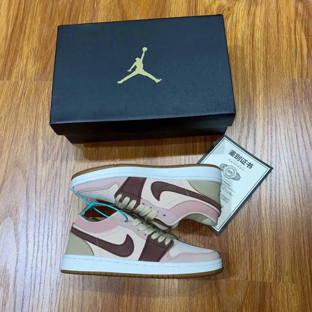 新款 Air AJ1 乔1红豆烟灰紫拼接女款低帮休闲运动鞋篮球鞋