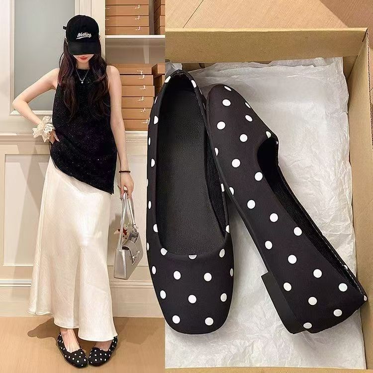 Simple Flat Square-Toe Shallow Ballet Flats for Daily Commuting, Black Polka Dot Slip-On Women's Shoes