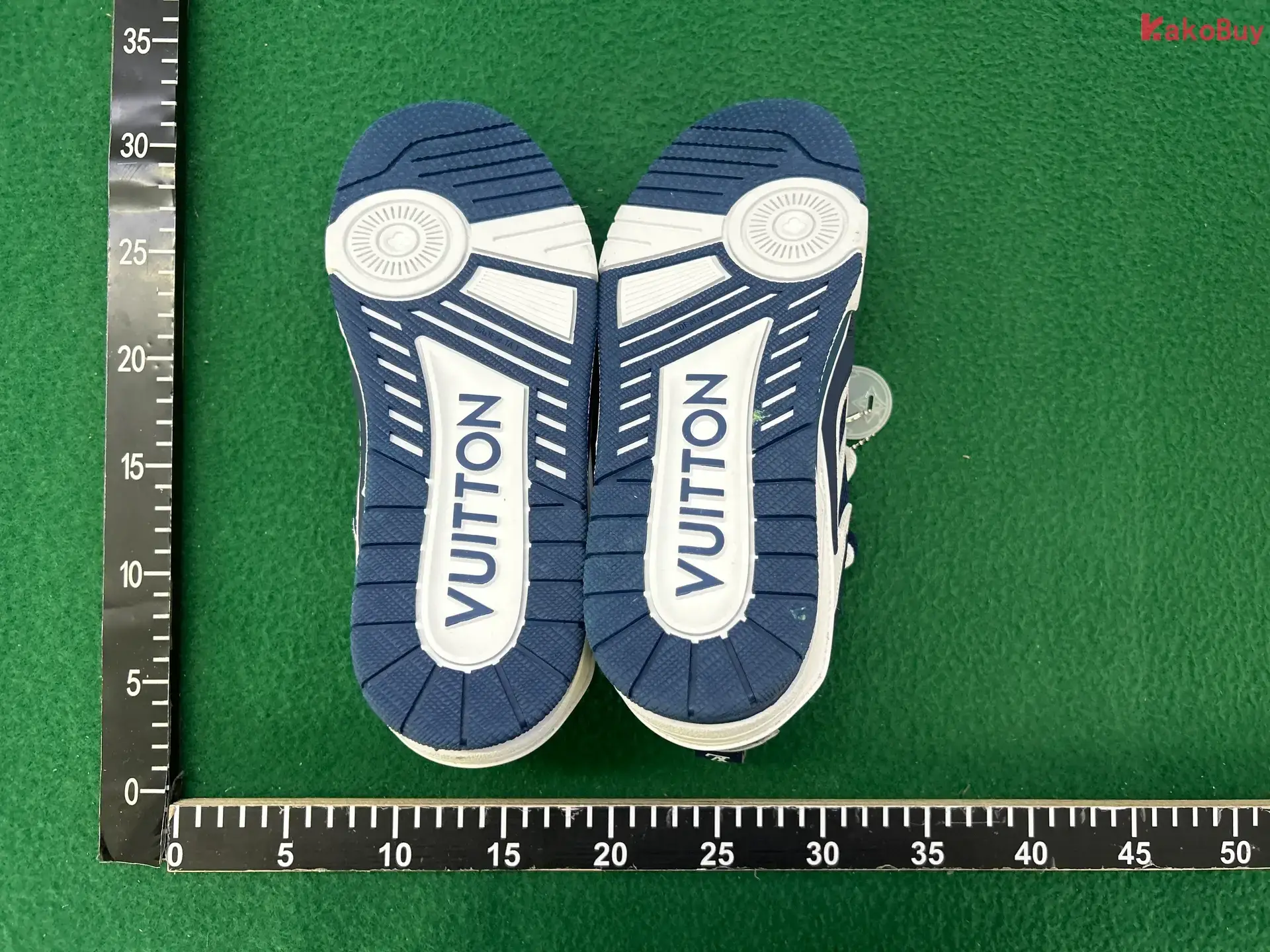 Louis Vuitton Sneakers Navy White