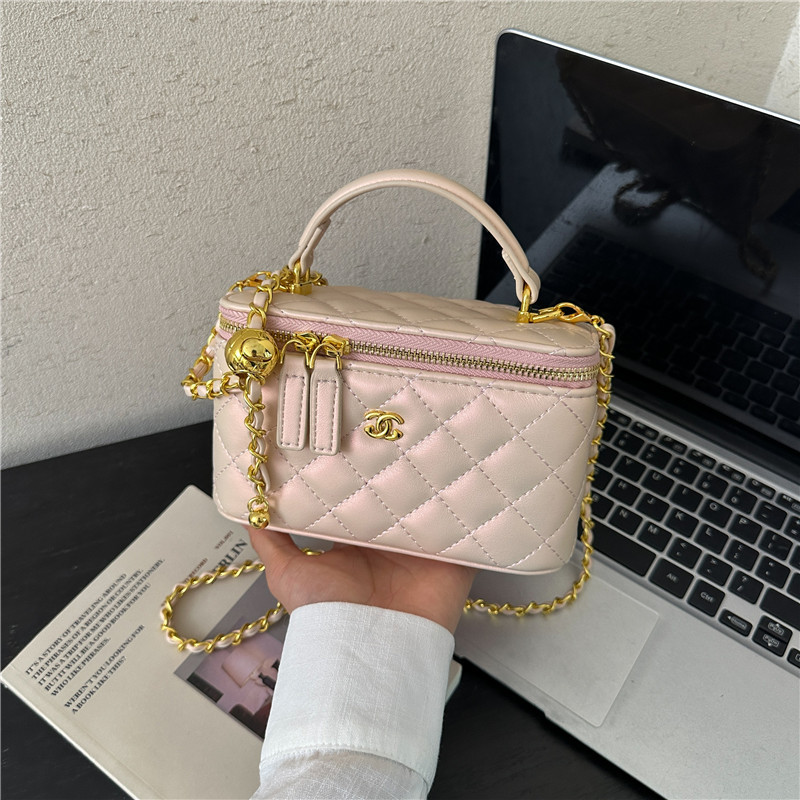 Women's Bag 2026 New Model Quilted Single Shoulder Crossbody Small Square Bag Trendy Korean Style Box Bag High-End Stylish Coin Purse QC-Foto von 1688 auf Qualit.ly