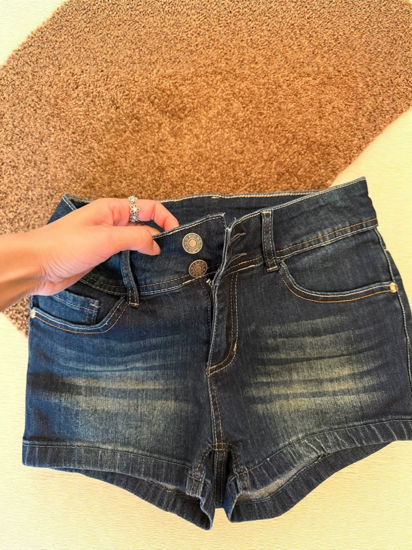 American-Style Dark Blue Spicy Girl Mid-Low Waist High-Waist Denim Shorts for Women, Summer 2026 Slim-Fit Flattering Hot Pants