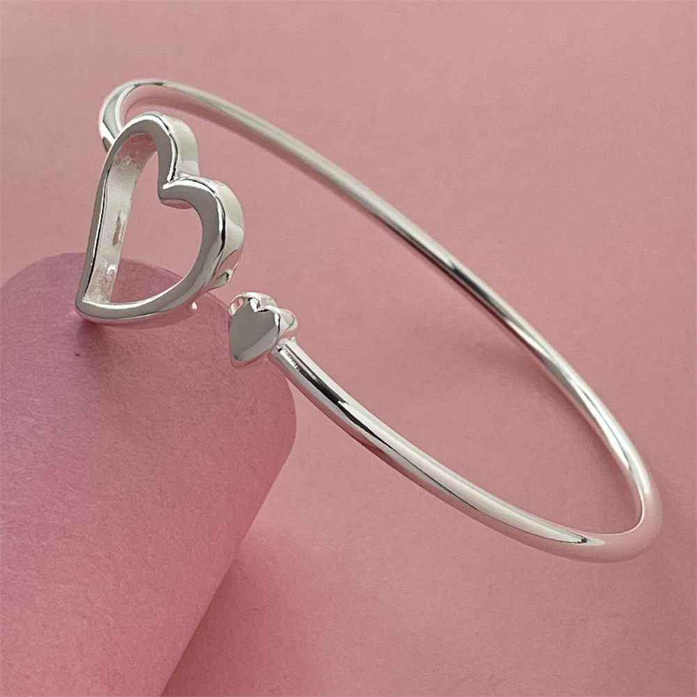 Foreign trade export silver plated heart bracelet net red popular in stock supply bracelet in stock wholesale