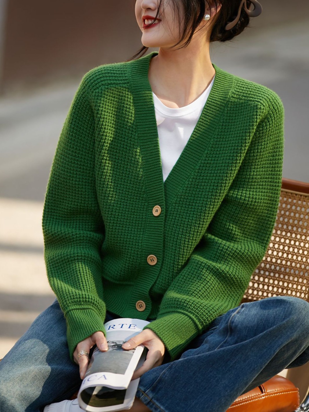 Maoning Spring New Japanese and Korean Casual Style Stereo Micro-Texture Pineapple Needle Silhouette Lazy V Neck Knitted Women's Cardigan