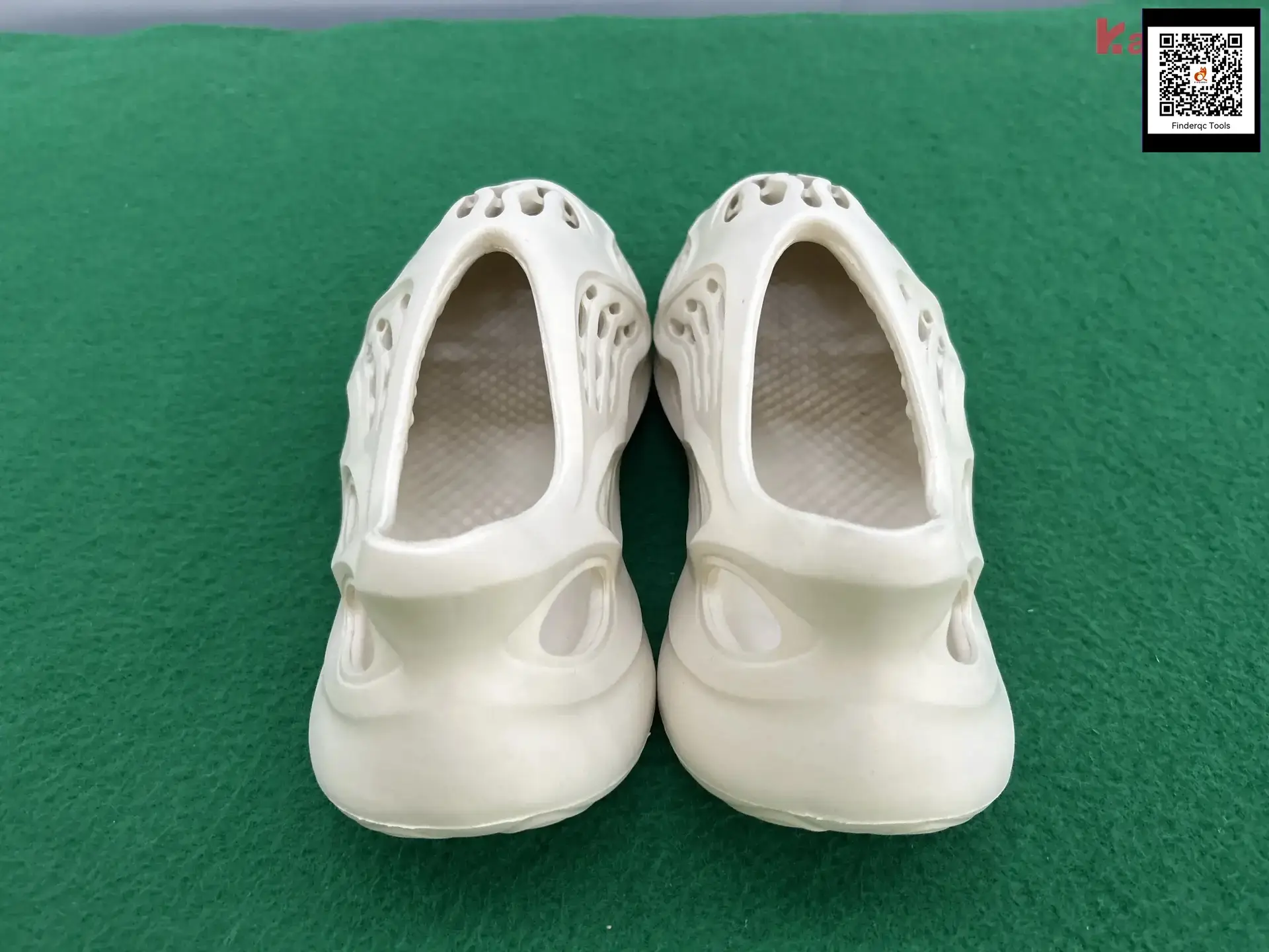 Shoes with a sense of excrement for summer new men's shoes for wearing slippers non-slip beach shoes for sports yezi yeezy