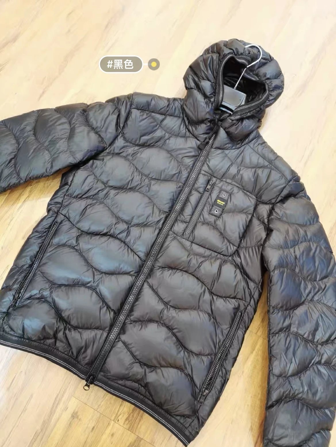 蓝色高品质羽绒服WhatsApp +86 18702652646