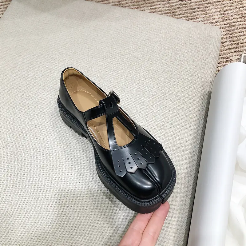 Women's Split-Toe Shoes 2025 New arrival Genuine Leather Heightening Flats Tabi Pig's Trotters Shoes Sassafras Tassel Mary Jane Small Leather Shoes