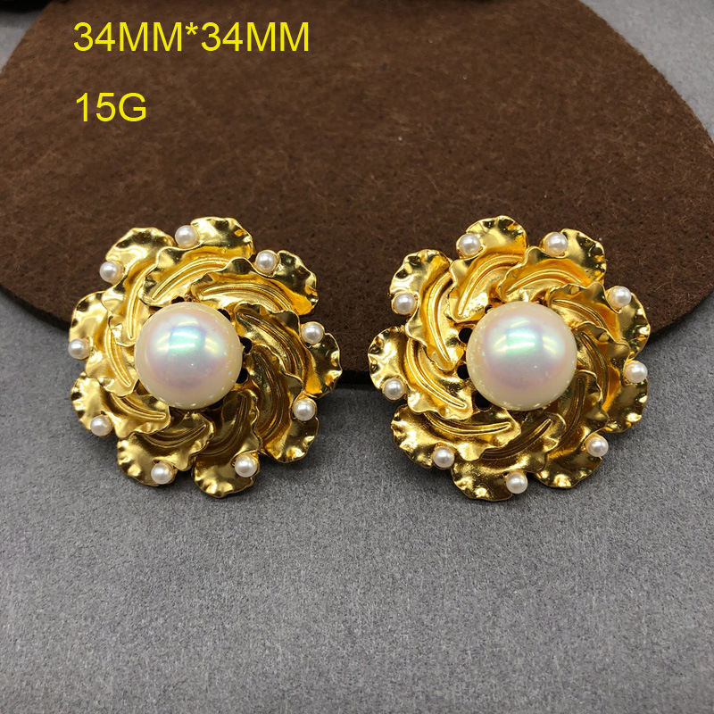 French Retro Pearl Flower Shape Silver Needle Ear Studs Middle Ancient vintage Advanced Sense Horse Caibei Elegant Ear Studs