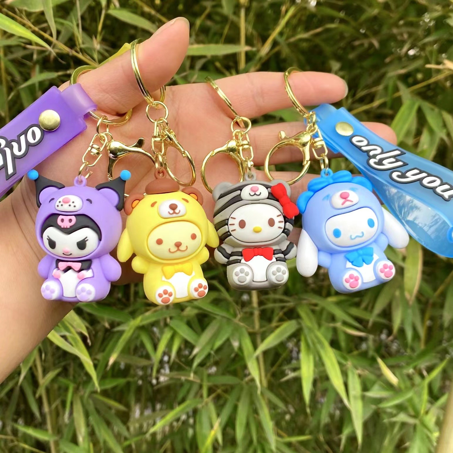 Sanrio Cute Cinnamon Dog Keychain Girls Cartoon High-end Exquisite Couple Pendant School Bag Hanging Key Chain