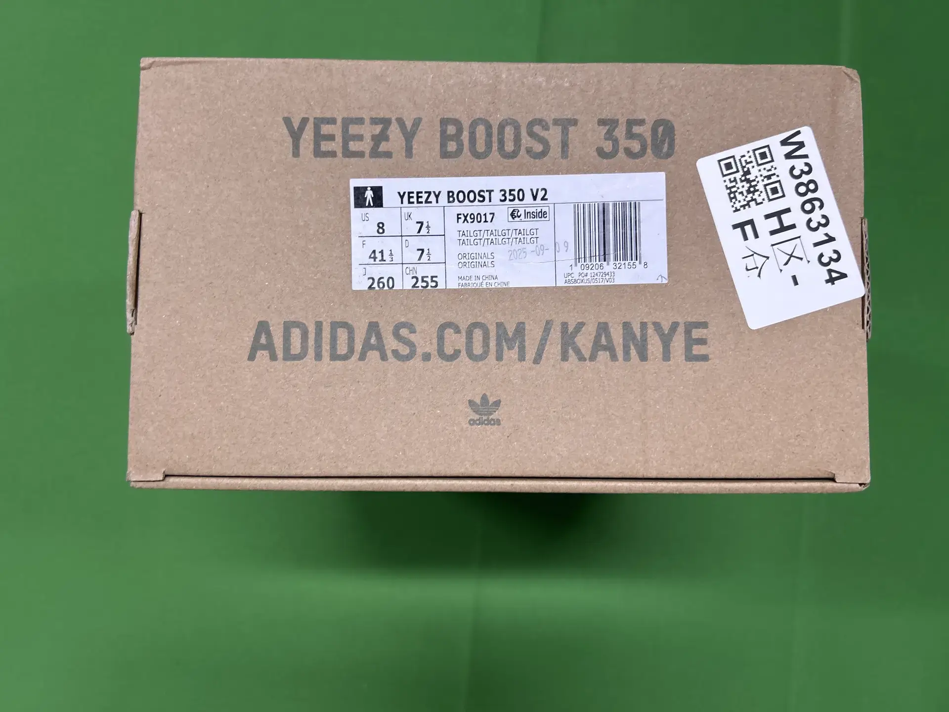 Yeezy Boost 350 V2