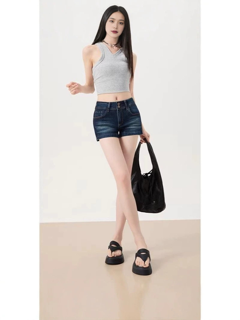 American Retro Washed Denim Shorts for Women, Summer 2026 New High-Waisted Hip-Hugging Ultra-Short Slim-Fit Tight Hot Pants