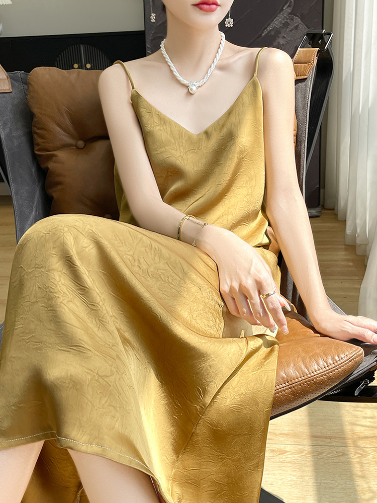 25 Summer New French Style Elegant Sling dress Women's Elegant V-neck Mid-length Silk Satin Sleeveless Vortex Dress