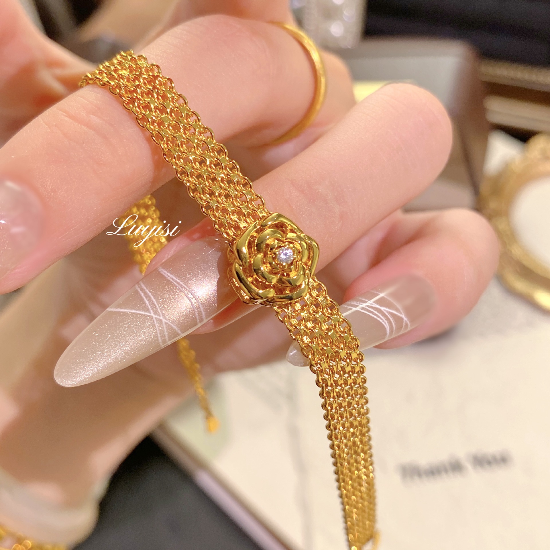 Italian Craftsmanship Milanese Watch Strap Rose Bracelet Accessible Luxury Retro Ribbon Diamond Camellia Wristband for Women