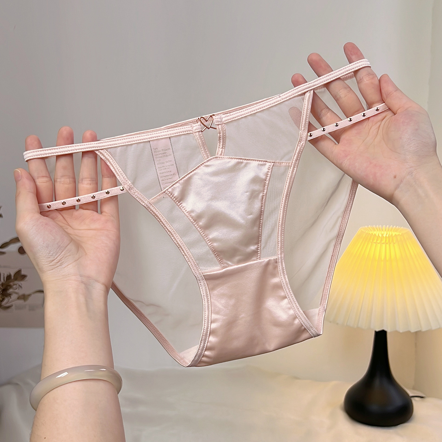 European and American Sexy Lace Panties for Women, Satin Mesh Briefs, Hollow-Out See-Through Temptation, Pure Desire Low-Waist Women's Panties