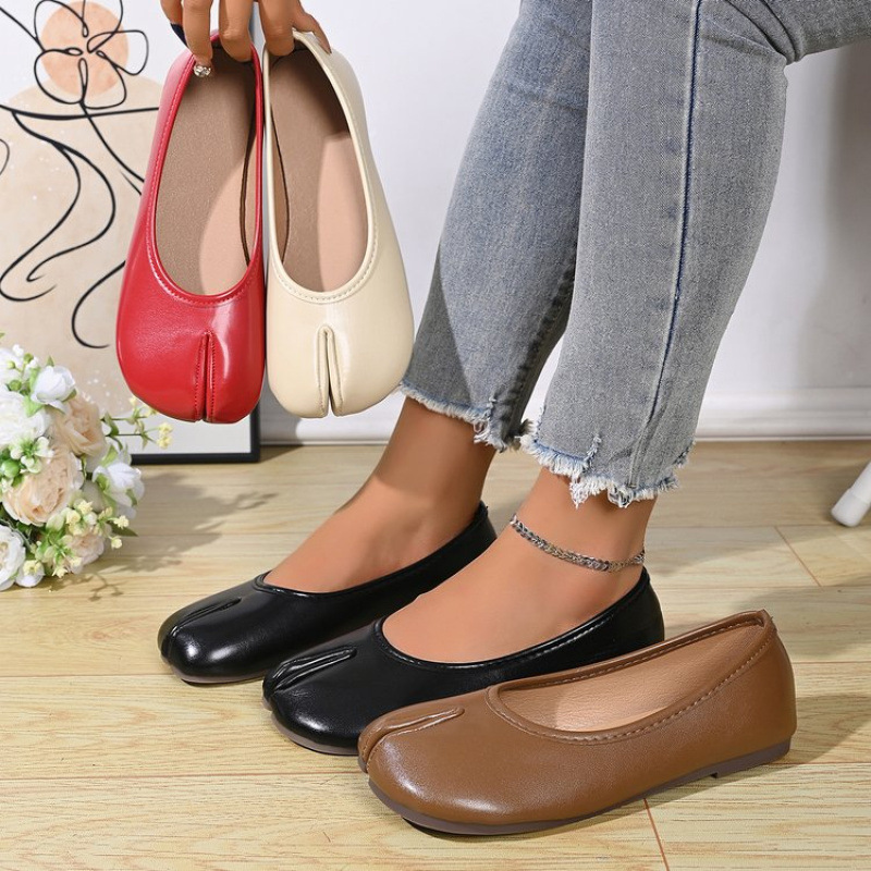 European and American Niche Style Slip-On Split-Toe Pig's Hoof Shoes for Women, 2025 New Summer Versatile Soft Flat Sole Moccasins