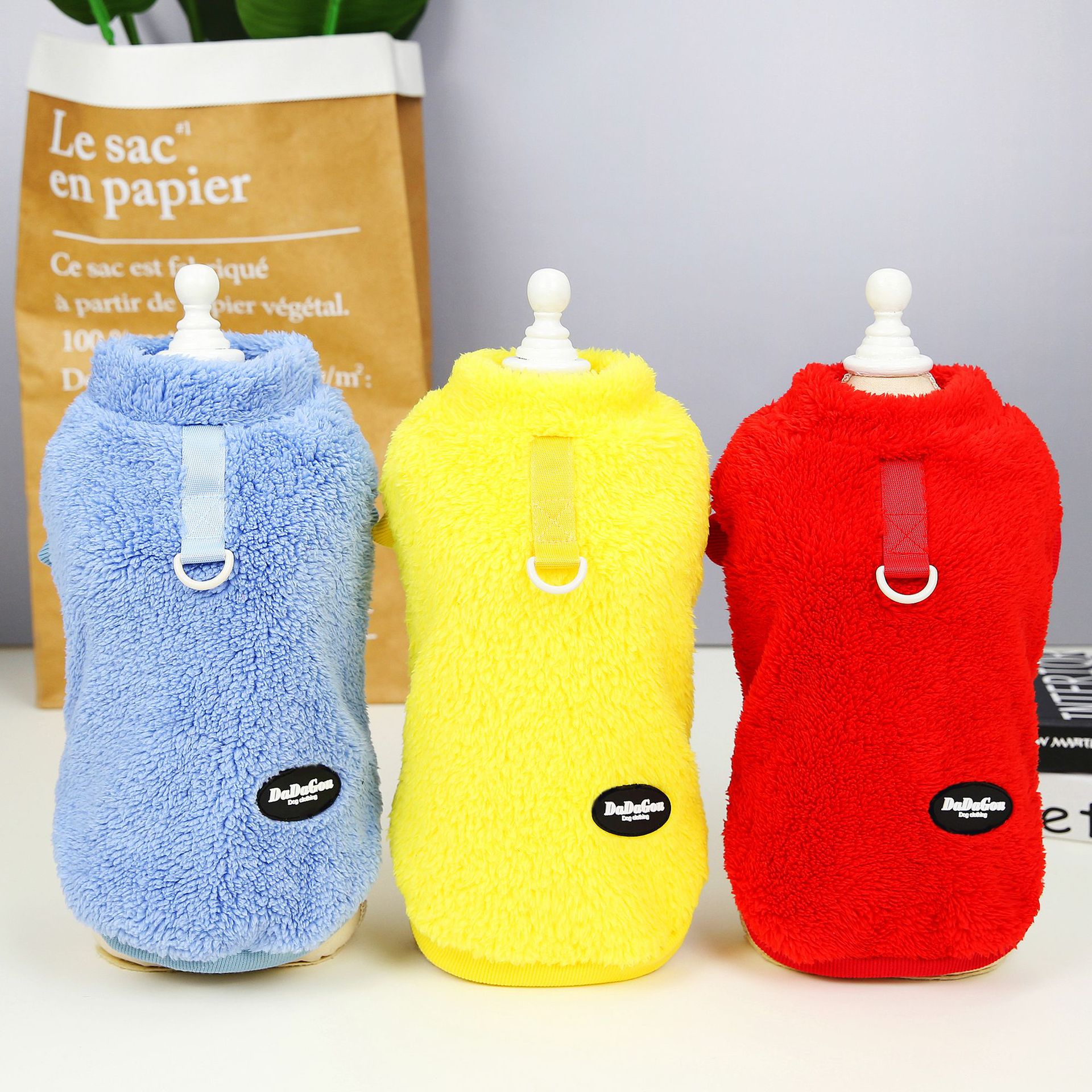 Pet clothes pet dog cat clothes Teddy pet two-legged velvet autumn and winter New 22 tricolor