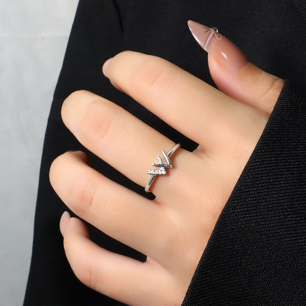 Ancient Cat Ning Wang Yibo Xiao Zhan Surrounding Open Ring Personality ing Tide Cold Flash Diamond W Letter Double V Ring