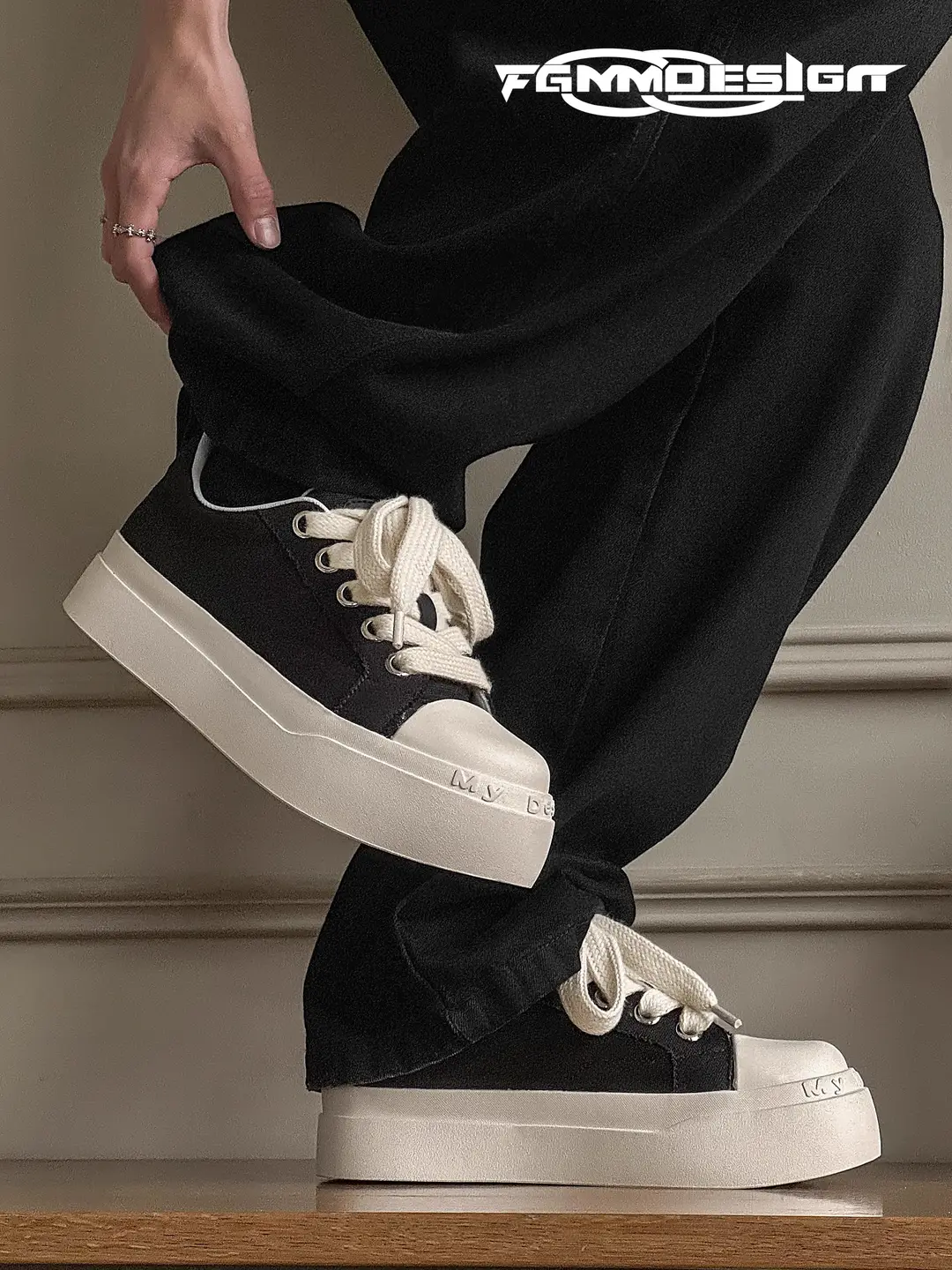 Fgmm Niche style Thick Sole Height-Increasing Sneakers Black and White Versatile Summer New arrival Casual Canvas Shoes for Men and Women Mickey Big-Toe Shoes