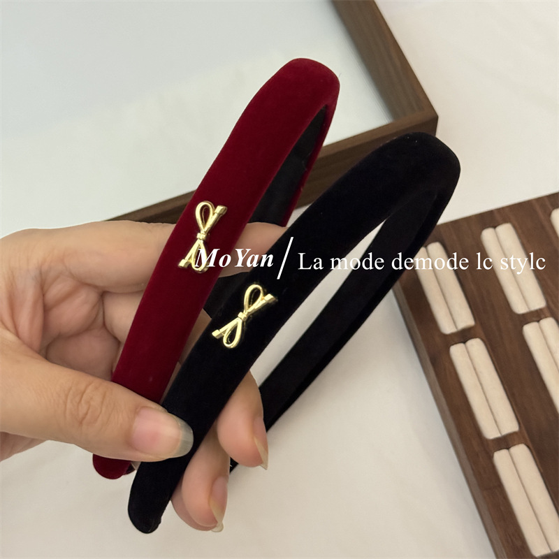 2024 New Autumn and Winter Bow Velvet Hairband High Cranial Top All-match Retro Headband Outgoing Temperament Pressing Hairpin