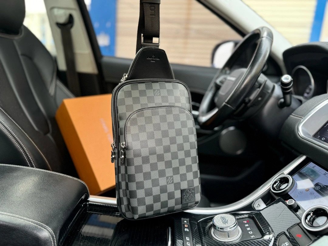 Louis Vuitton Sling Bag Fotografie QC de pe WEIDIAN pe Qualit.ly