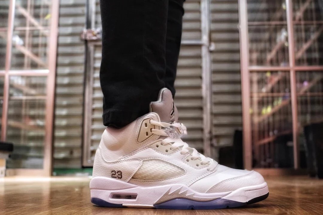 Nike AJ5 Jordan 5 generation silver low-cut men's shoes women's shoes couples basketball shoes 819172-122