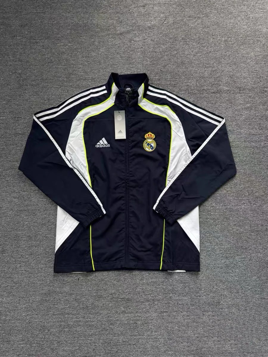 Anti-season processing Adidas Real Madrid joint jacket coat, color blue color, dark blue and white stitching design, chest gold team logo embroidery