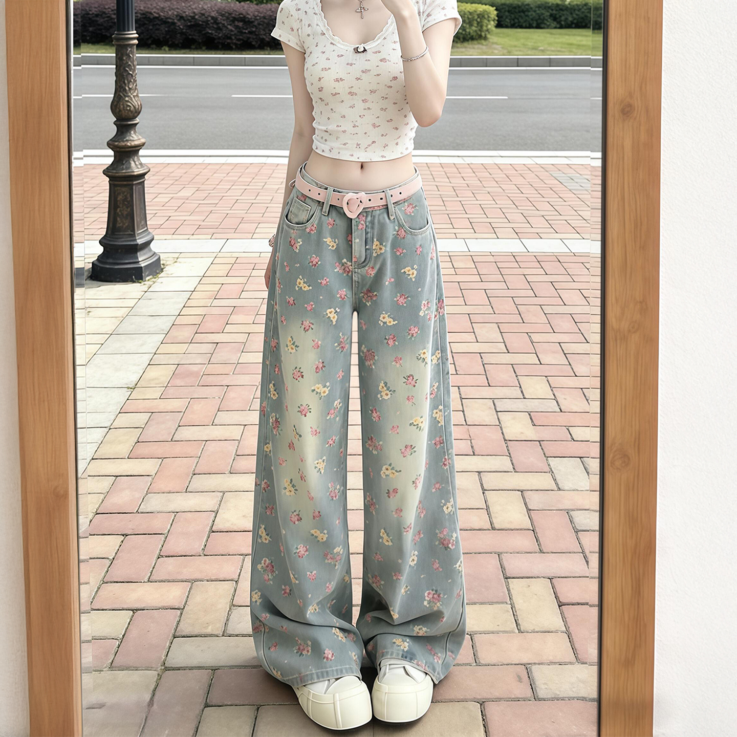 American Retro Floral Jeans for Women, New Spring Style, Plus Size, High-Waisted, Loose Fit, Slimming Design, Wide-Leg Pants