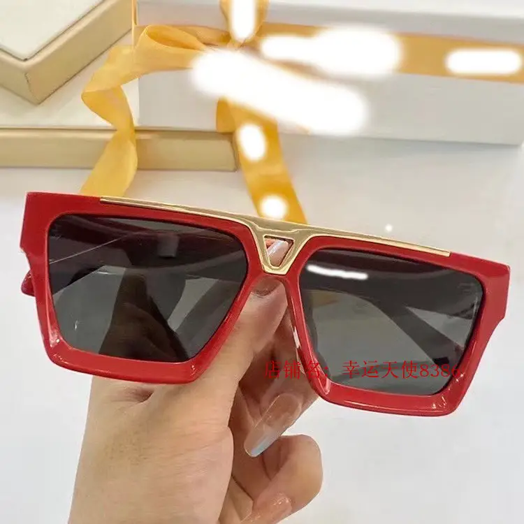 2025 Model Fashion Classy Unisex Square Frame Slim Looking Textured Sunglasses European Influencer Driving Sunshade Trendy Sunglasses