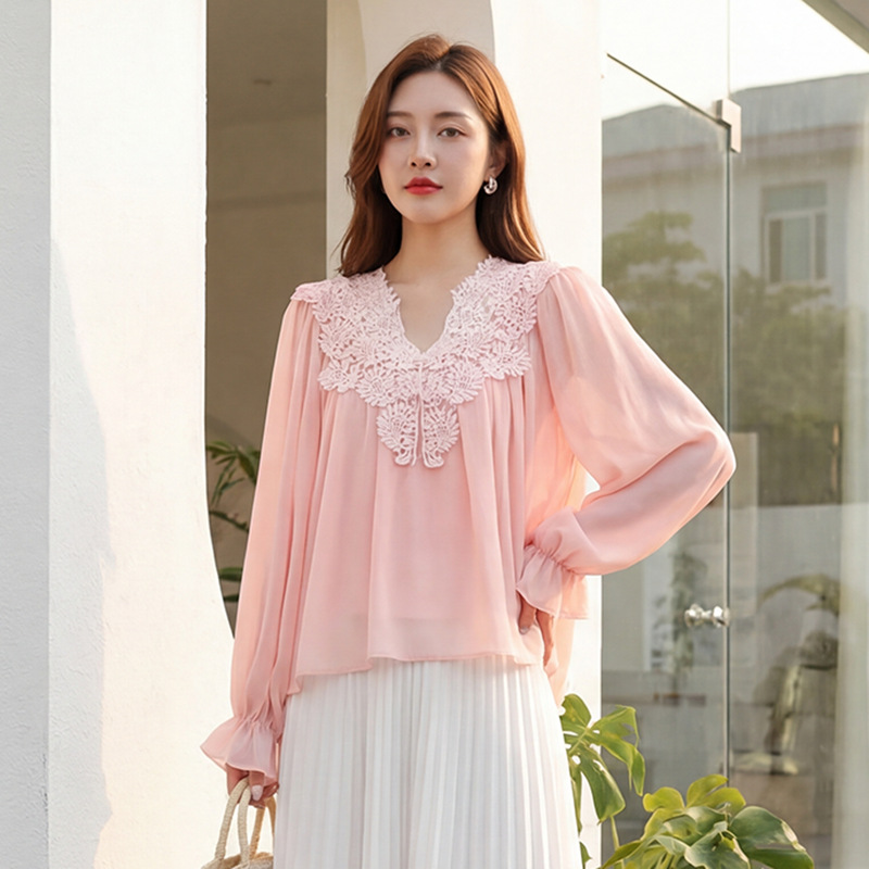 Feiyuan's Sweet Style Loose and Comfortable Lace Patchwork Shirt + Suspender Set, New Unique Niche Top for Spring and Summer
