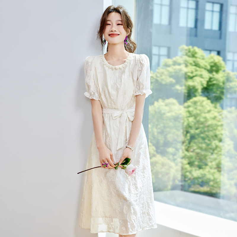 Fashion Retro Gentle Style Literary Style Skirt for Women 2025 Summer New French Beaded Round Neck Slim Dress
